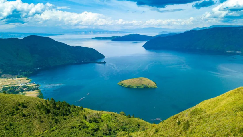 Legenda Danau Toba Kisah Cinta dan Bencana