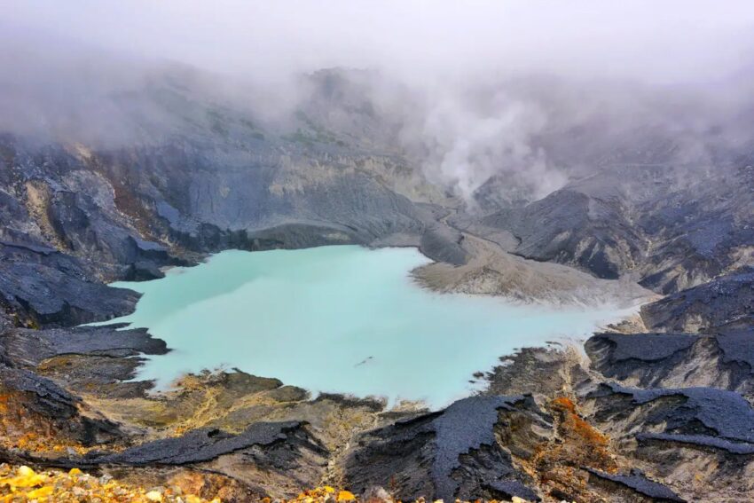 Legenda Danau Toba Kisah Cinta dan Bencana